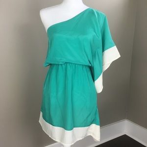 Gianni Bini Green Cream One Shoulder Dress S